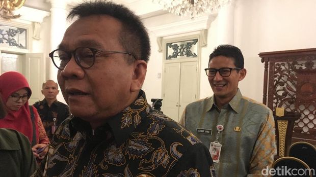 Saat Anies Merombak Kabinet
