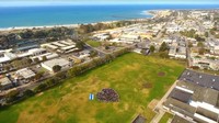 Aksi mereka ini lalu diabadikan dalam jepretan drone (Foto: Instagram @VISITVENTURA/via REUTERS)