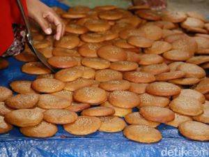 Si Kue Janda dari Pangkep yang Bikin Ketagihan