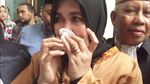 Foto: Tangis Bahagia Asma Dewi Divonis Ringan di Kasus Penghinaan