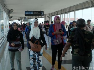 Alasan Kemenhub Fasilitasi Penumpang KRL Naik KA Bandara