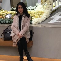 Berada di Washington D.C., Amerika Serikat untuk menjadi juri Miss World 2016, Liliana tampil stylish dengan busana hitam dan coat warna nude. Tas Hermes Kelly Alligator seharga US$ 49.000 melengkapi gayanya. Foto: Instagram/liliana_tanoesoedibjo