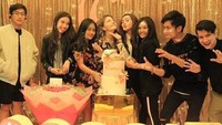 Cassandra Lee dihadiahi tas mewah di ulang tahunnya oleh sang kekasih, Randy Martin. Tasnya tersebut senilai Rp 50 juta. Foto: Dok. Instagram/cassandraslee
