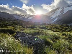 Melihat Lebih Dekat Vivo V9 yang Mirip iPhone X