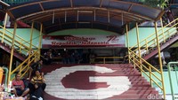 Ada sejumlah fasilitas di pasar tersebut yang perlu diperbaiki. Selain karena usia gedung sudah 30 tahun, fasilitas parkir dan kios di Blok G Tanah Abang sudah tak memadai.