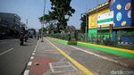 Cliiing... Bersihnya Trotoar di Depan Pasar Akik Rawa Bening