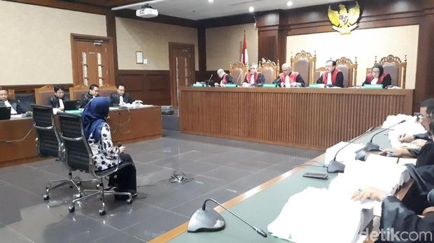  Plt Manajer Pelayanan Medik RS Medika Permata Hijau, dr Alia bersaksi dalam sidang Fredrich Yunadi di Pengadilan Tipikor, Kamis (15/3/2018)