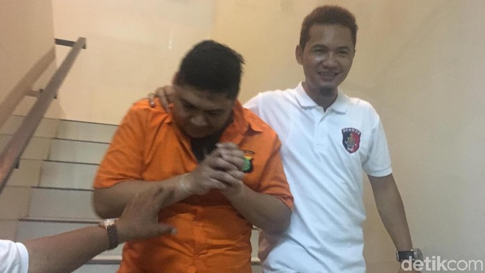 Pria Bersenpi Mengaku-aku Stafsus Presiden Ditangkap Polisi