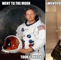 Setuju nggak, kalau toilet di mall adalah tempat paling pas untuk selfie. Its about the perfect lighting, gals! Foto: Istimewa