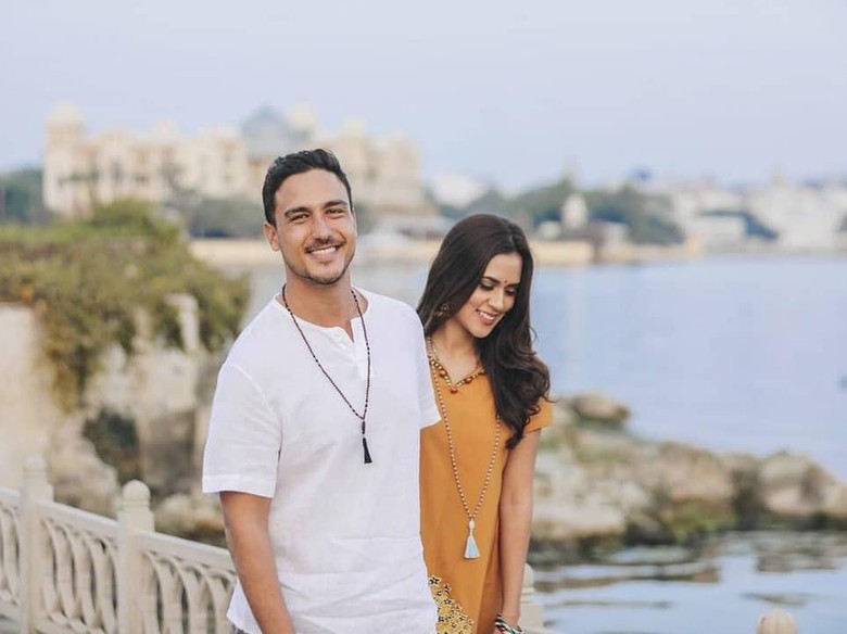 Hamish Daud Ungkap Alasan Raisa Membuat Lagu Untukmu Hamish Daud Ungkap Alasan Raisa Membuat Lagu Untukmu