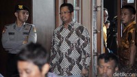 Mahyudin hadir sebagai saksi meringankan terdakwa Setya Novanto di sidang kasus korupsi e-KTP. 