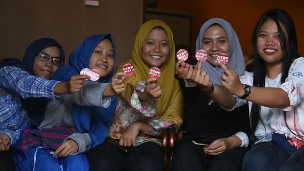 Puluhan Fotografer Muda Surabaya Kampanyekan Melawan Hoax