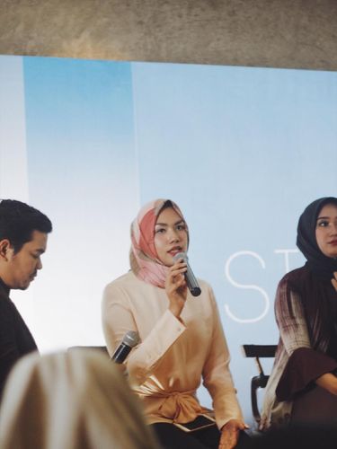 8 Desainer Populer Siap Tampil di Indonesia Fashion Week 2018