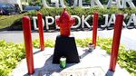 Before-After Fire Hydrant di Golkar DKI dari Kuning Jadi Merah