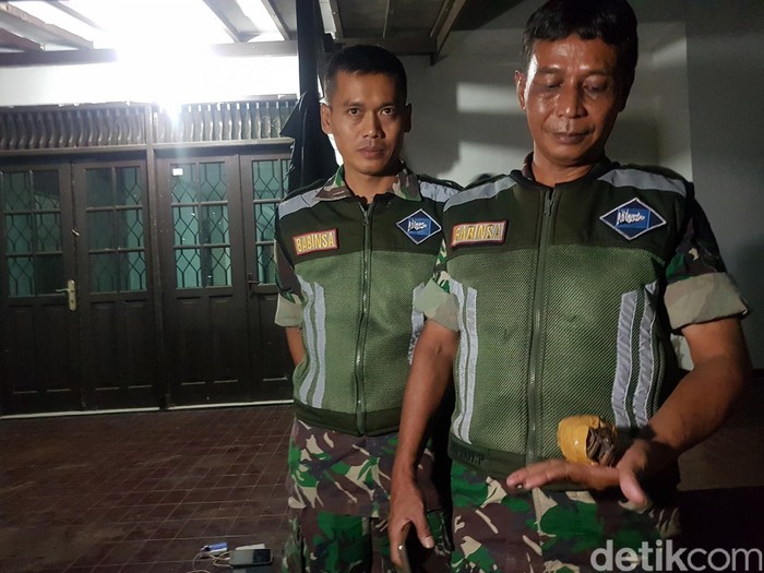 Giyo Kaget Temukan Granat Aktif di Rumah Pensiunan TNI
