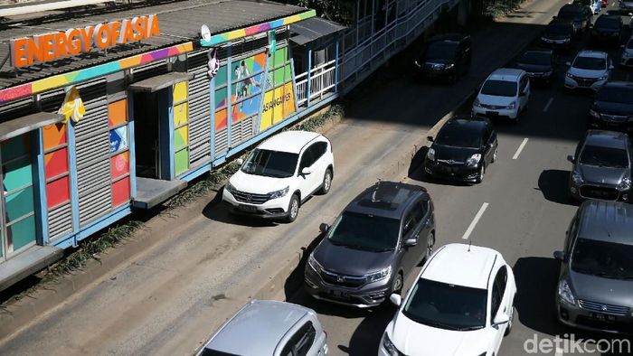 Jalan Sudirman-Jakarta/Foto: Agung Pambudhy Jalan Sudirman-Jakarta/Foto: Agung Pambudhy