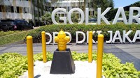 Sekretaris DPD Partai Golkar DKI Jakarta Basri Baco menyebut cat kuning di fire hydrant bukan suatu kesengajaan.