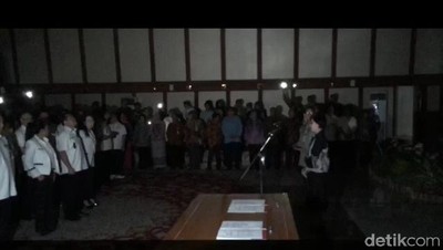 Foto: Balai Kota Gelap Gulita Saat Listrik Mati di Acara Sandiaga