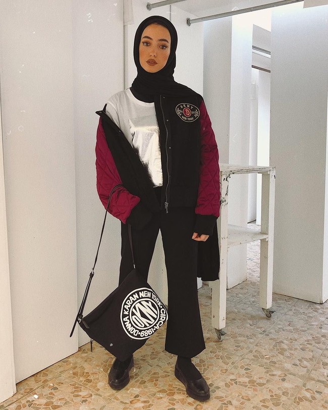 Di Indonesia, gaya SWAG seperti ini juga sudah banyak dipakai. Beberapa hijabers yang bergaya seperti ini adalah Sivia Azizah, Intan Khasanah, Rani Hatta, dan Astrid Kuya. Foto: Instagram