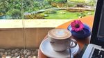 Ini 10 Bukti Dewi Dee Lestari Suka Ngopi dan Jago Masak