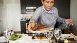Ketika Menteri Susi Asik Membuat Steak dan Fettucini