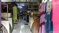 Pemprov DKI Jakarta berencana merobohkan pasar tersebut untuk dibangun Transit Oriented Development. Sayangnya, hingga kini belum ada pemberitahuan kelanjutan rencana tersebut ke pihak pedagang pasar.