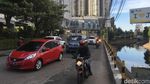Lokasi Mercy Tabrak Polisi karena Kaget Disetop di Taman Anggrek