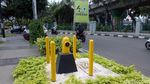 Penampilan Beda Fire Hydrant Kuning di Depan Kantor Golkar DKI