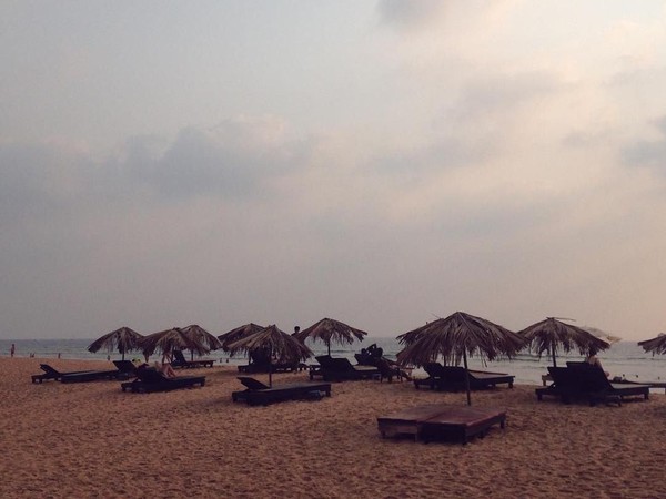 Calangute adalah pantai terbesar yang ada di utara Goa. Sangat populer di kalangan wisman atau wisatawan lokal, pantai ini punya sebutan Queen beach. Calangute terbilang pantai yang jarang sepi. (_romaniy/Instagram) Calangute adalah pantai terbesar yang ada di utara Goa. Sangat populer di kalangan wisman atau wisatawan lokal, pantai ini punya sebutan Queen beach. Calangute terbilang pantai yang jarang sepi. (_romaniy/Instagram)