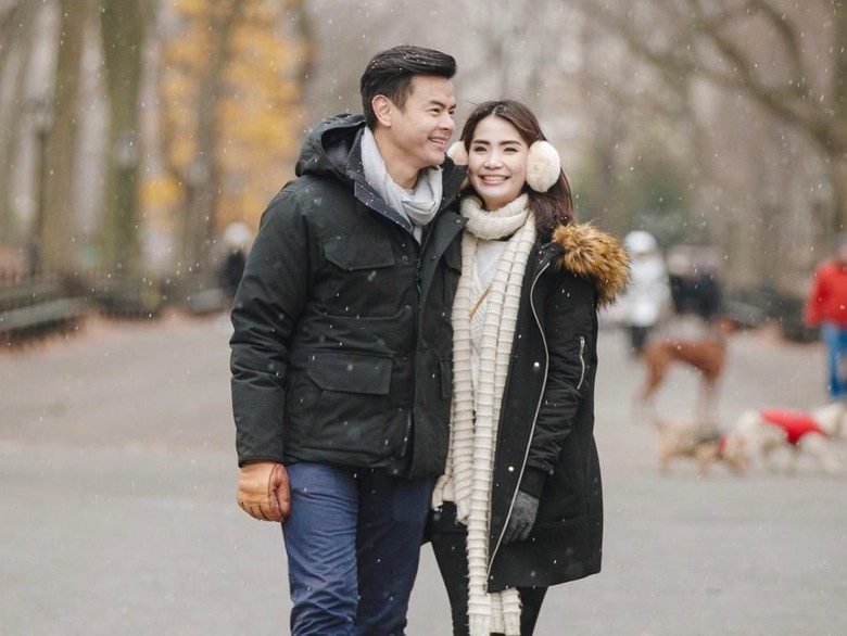 Baru 8 Bulan Nikah Dion Wiyoko Pasrah soal Momongan Baru 8 Bulan Nikah Dion Wiyoko Pasrah soal Momongan
