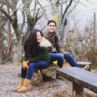 Setelah resmi menikah pasangan Marcel Chandrawinata dan Deasy Priscilla kerap mengunggah momen kebersamaan mereka di media sosial. Seperti foto-foto perjalanan mereka ke Jepang. Pada foto tersebut terlihat betapa Marcel memandang sang istri dengan penuh cinta. Sungguh bikin baper. Foto: Dok. Instagram