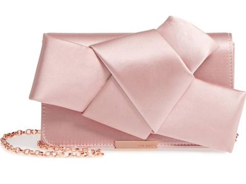 5 Clutch Cantik untuk Dikenakan Pengantin di Hari Pernikahan