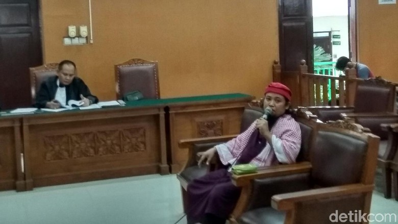 Saksi Sebut Ilmu Abdurrahman Lebih Tinggi dari Abu Bakar Baasyir Saksi Sebut Ilmu Abdurrahman Lebih Tinggi dari Abu Bakar Baasyir