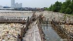Potret Lautan Sampah di Teluk Jakarta