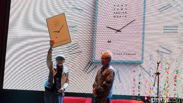 Sapardi Djoko Damono Isyaratkan Ada Kelanjutan Novel 'Hujan Bulan Juni'