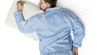 Tidur dengan posisi ini menggambarkan sosok yang tidak mudah diprediksi, senang berpetualang, dan juga moody. Kamu sering dilanda kesulitan dan menentukan suatu hal. Secara keseluruhan, kamu orang yang damai, tenang, dan teliti. Demikian dikutip Bright Side. Foto: ilustrasi/thinkstock