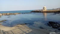 Pantai Gyeongpo atau yang lebih dikenal Gyeongpo Beach terletak 1 kilometer dari Gyeongpodae, Gangwon, Korea Selatan. (Amalia/detikTravel)