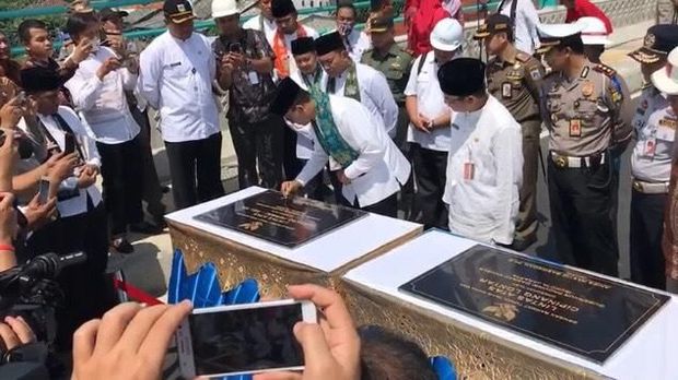  Jalur lintas atas Bintaro Permai-Rel KA dan lintas atas Cipinang Lontar ini diharapkan bisa mendukung jalur TransJakarta Koridor 11. 