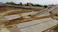 Kapsul yang memiliki berat 550 kg ini mempuat 238 mimpi anak Indonesia. Mimpi-mimpi itu akan kembali dibuka 70 tahun mendatang untuk melihat apakah mimpi-mimpi itu sudah terwujudkan.