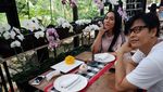 Serunya Momen Makan Armand Maulana Bareng Musisi dan Keluarga