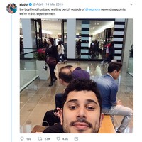 Saat sampai di Sephora, pasangan akan berkumpul dengan pasangan setia lainnya yang rela tunggu pacar belanja makeup. Foto: Instagram/Twitter