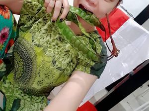 Dasteran dan Hobi Makan Pete, Ini Gaya DJ Butterfly Saat Makan