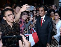 Presiden Jokowi dan Ibu Negara saat tiba di Sydney, Australia.