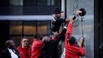 Saat Spiderman Asal Prancis Dicegah Panjat Gedung