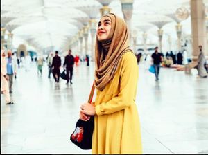 Tak Cuma Akting, Tika Bravani Kini Belajar Jadi Sekretaris