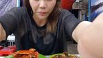 Dasteran dan Hobi Makan Pete, Ini Gaya DJ Butterfly Saat Makan