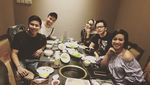 Serunya Momen Makan Armand Maulana Bareng Musisi dan Keluarga