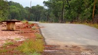 Seperti diketahui, sejumlah titik Jalan Trans Papua yang baru saja dijajal Menteri PUPR Basuki Hadimuljono banyak yang rusak. Kondisinya masih berupa tanah merah, sehingga tidak bisa sembarang mobil bisa melalui.