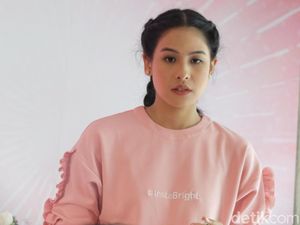 Tak Ingin Sang Anak Kurang Gaul, Ibunda Larang Maudy Ayunda Banyak Belajar