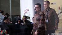Le Roy Osmani mengaku ditanya penyidik KPK soal komunitas sepeda Apache Bikers Community. Komunitas tersebut diakui Le Roy dibentuknya bersama Emirsyah Satar yang dijerat KPK.